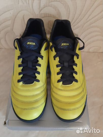 Бутсы футбольные