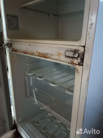 Холодильник бу lg
