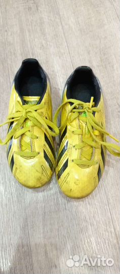 Футбольные бутсы adidas 29
