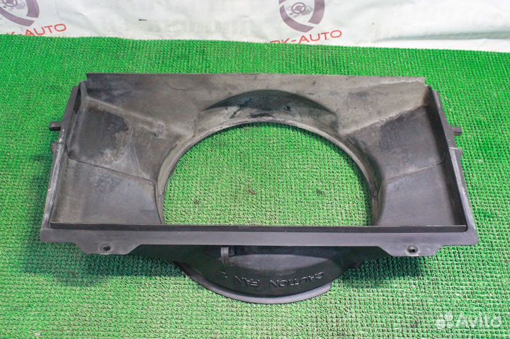 Кожух вентилятора Cadillac Escalade GMT800