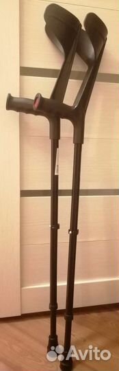 Костыль с подлокотником