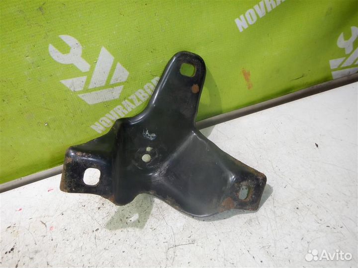 Кронштейн двигателя правый Форд Фокус 1