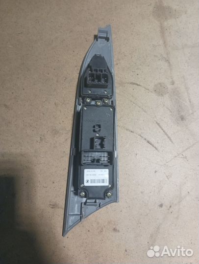 Блок управления стеклоподъемниками Mazda Axela