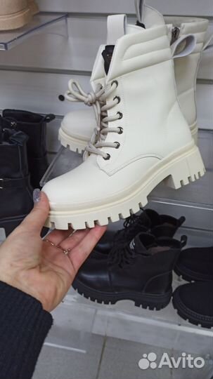 Ботинки женские зимние размеры 38,39