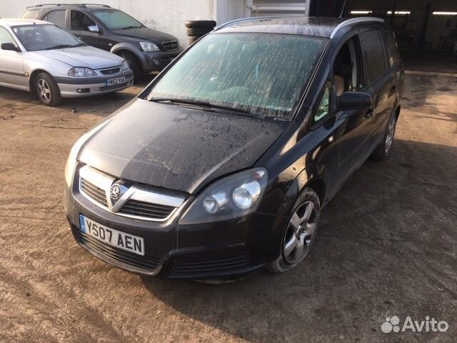 Разбор на запчасти Opel Zafira B