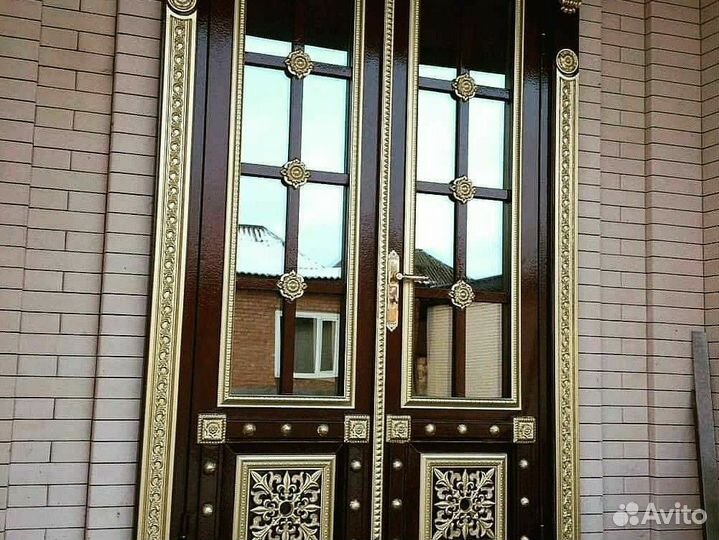 Кованая дверь входная