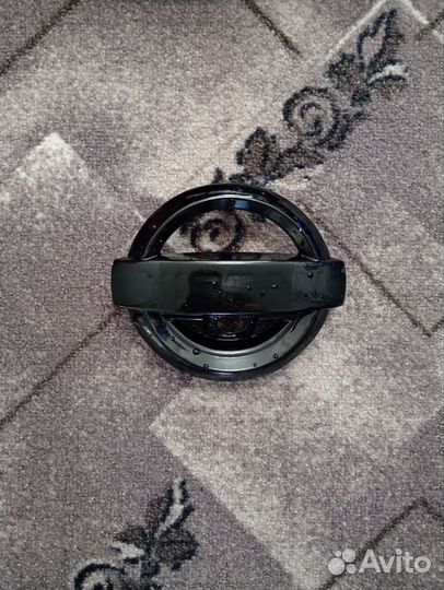 Эмблема решетки радиатора Nissan