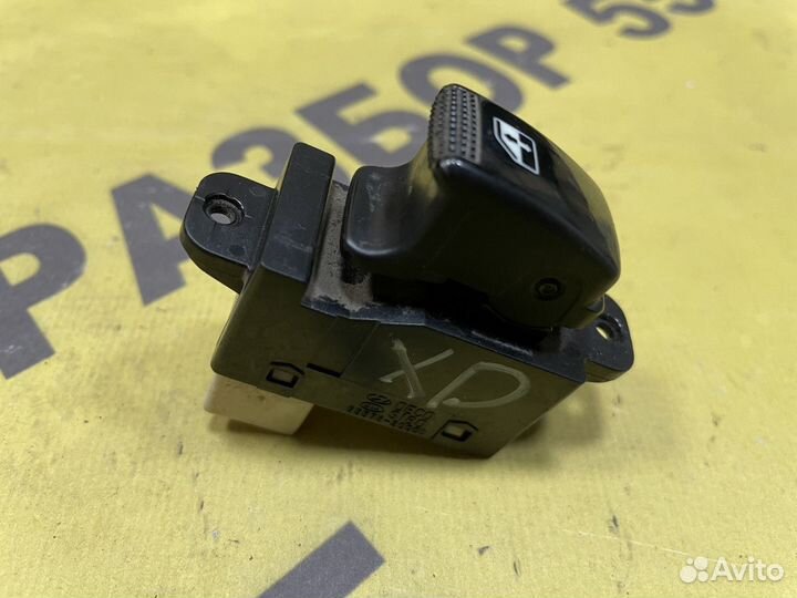 Кнопка стеклоподъемника Hyundai Elantra