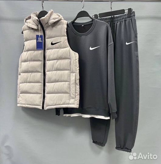 Осенний мужской спортивный костюм