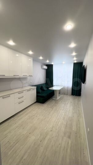 3-к. квартира, 85 м², 2/10 эт.