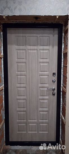 Входная дверь