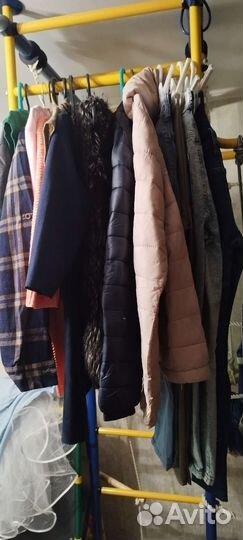 Большая коробка женских вещей 42-44