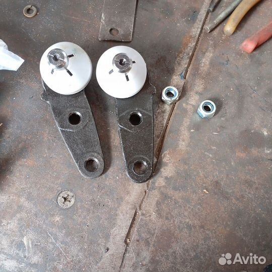 Шаровая опора audi 80 b3 пара