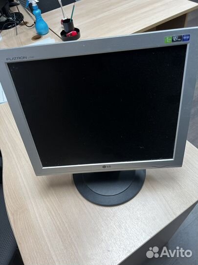 Монитор lg, 17 дюймов