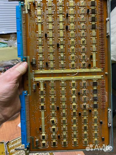 Р а д и о д е т а л и п л а т ы вывозим