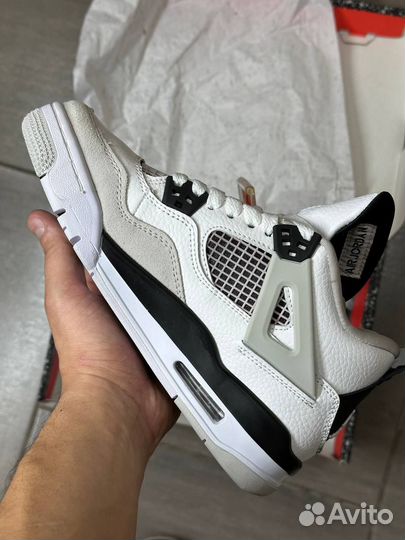 Кроссовки Air Jordan 4 Retro