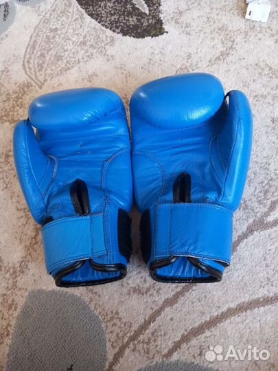 Боксерские перчатки 16лет