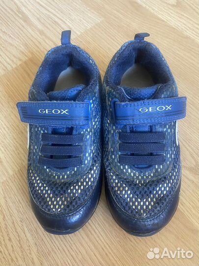 Кроссовки geox 28
