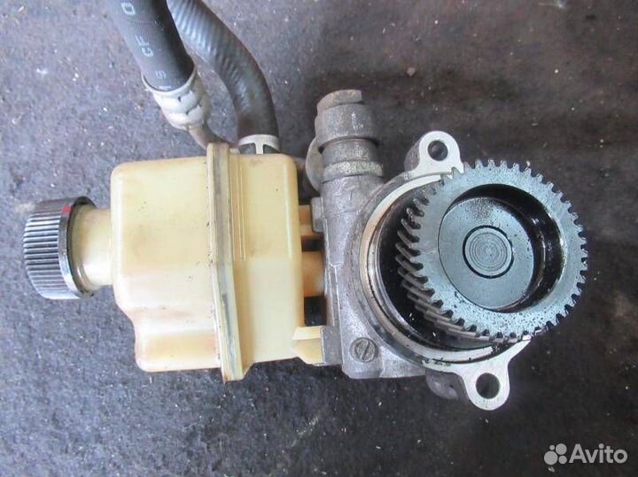 Насос гидроусилителя руля Mazda MPV LW 2000 RF5C