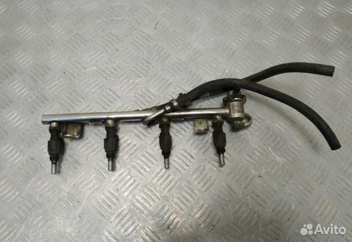 Форсунка Audi A6 C5 1.8 06B133551B