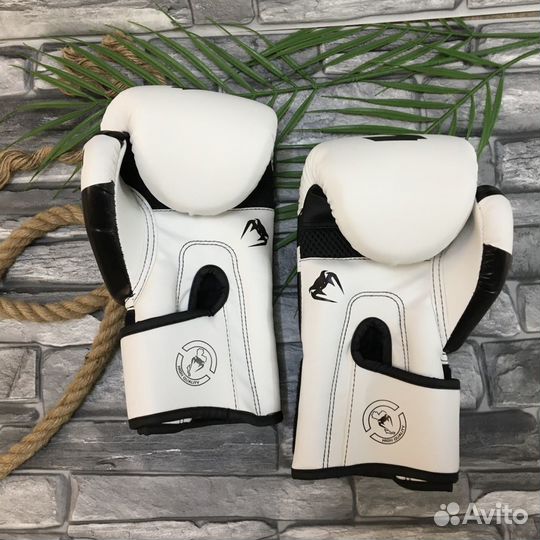 Боксерские перчатки Venum Elite Белый