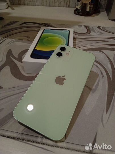 iPhone 12, 64 ГБ