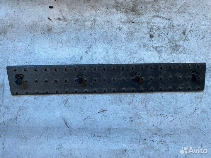 Накладка на бампер Daf