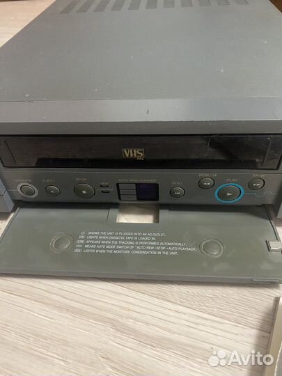 Кассетный видеомагнитофон