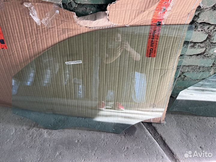 Стекло двери Мерседес GLB 247