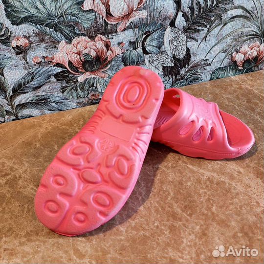 Шлепки для бассейна