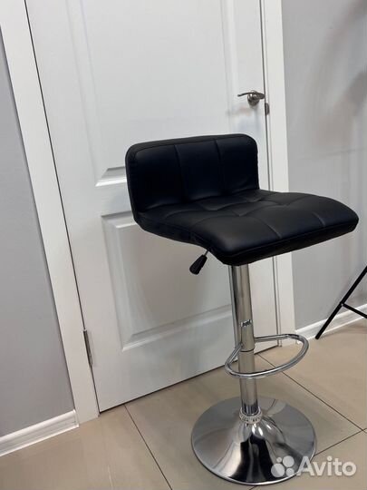 Стул для визажиста бровиста