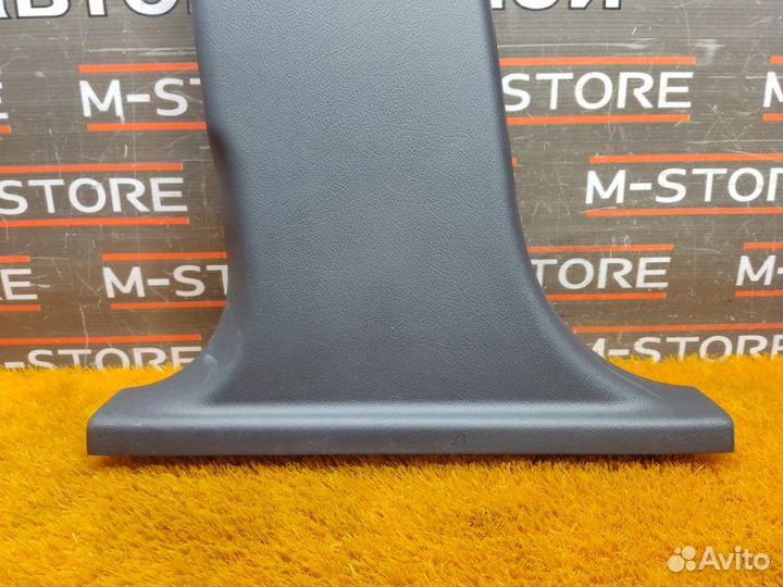 Обшивка стойки левая Audi A6 C6/4F BDW 2008