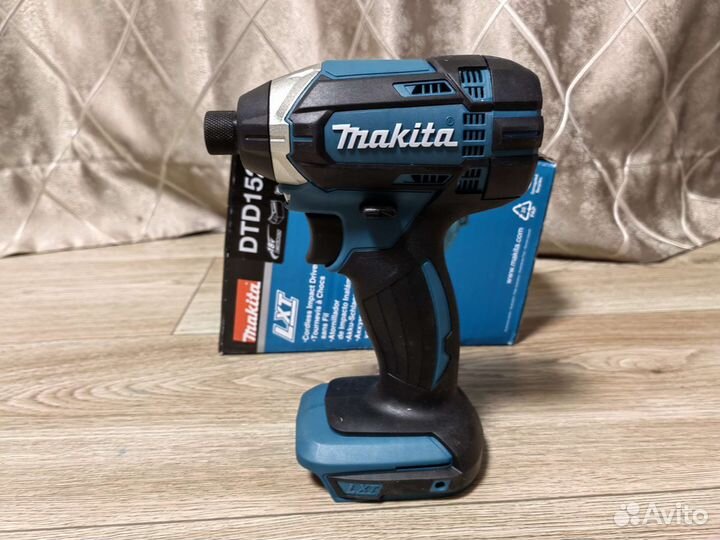 Ударный шуруповерт Makita dtd152z