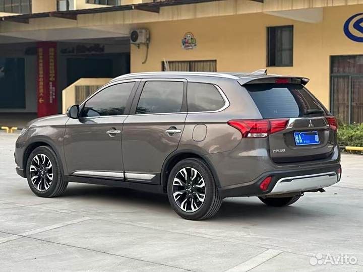 Mitsubishi Outlander 2.4 CVT, 2021, 40 000 км