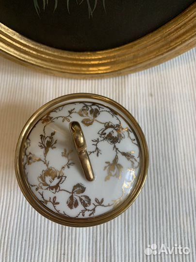 Продам фарфоровые шкатулки и тарелочку Европа