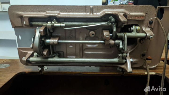 Швейная машина Чайка