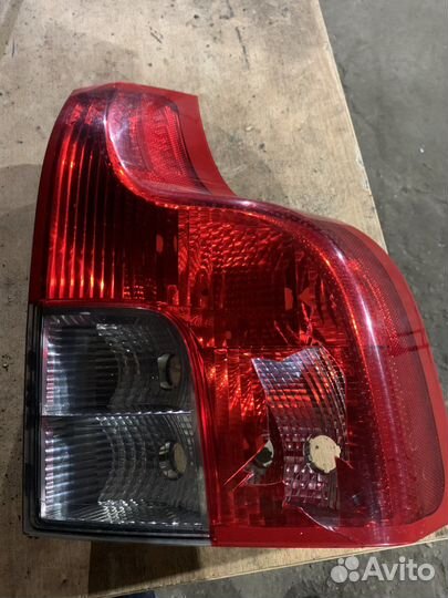 Заднйи фонарь volvo хс90