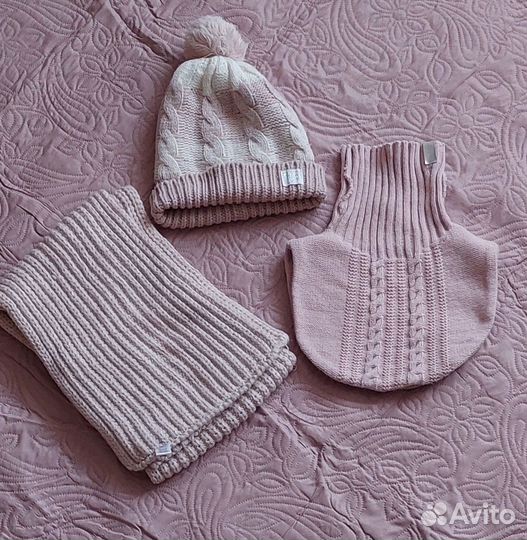 Продам шапку,шарф, манишку