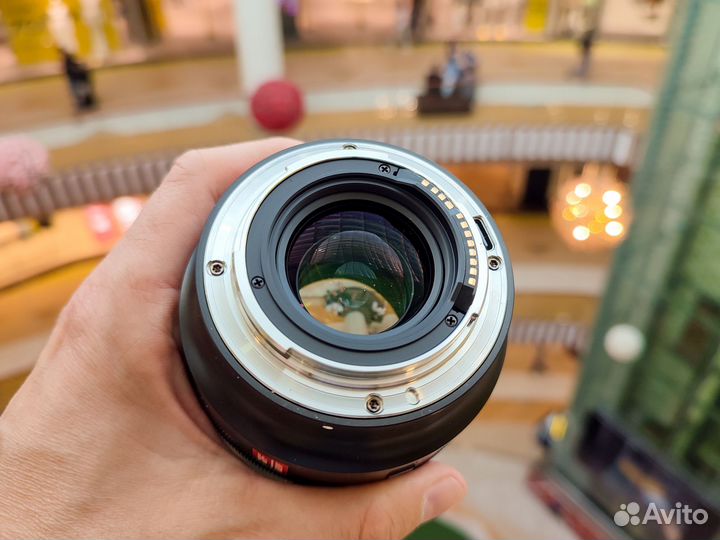 Viltrox RF 85 1.8 для Canon