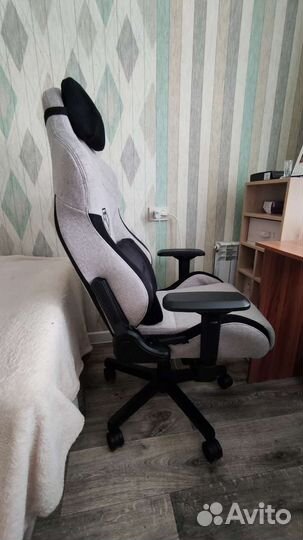 Тканевое кресло AndaSeat T-Pro 2