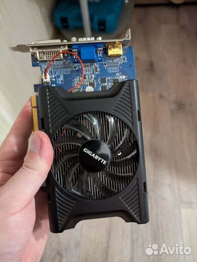 Gigabyte Radeon HD 5570 1gb