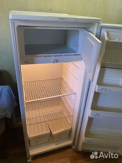 Холодильник бирюса