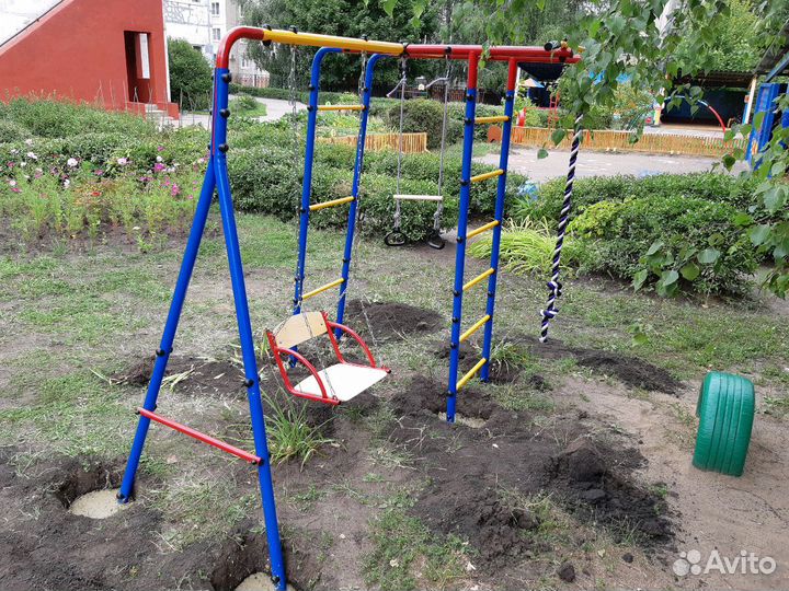 Сборка батутов и детских площадок