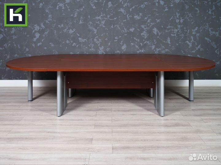 Стол для переговорной