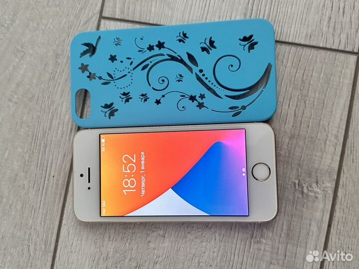 iPhone SE, 16 ГБ