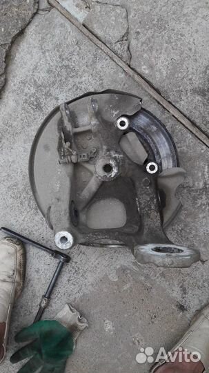 Кулак поворотный правый левый задний Audi A4 A5