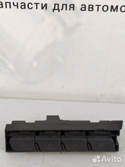 Кнопка управления сиденьями Volkswagen Touareg 7P5