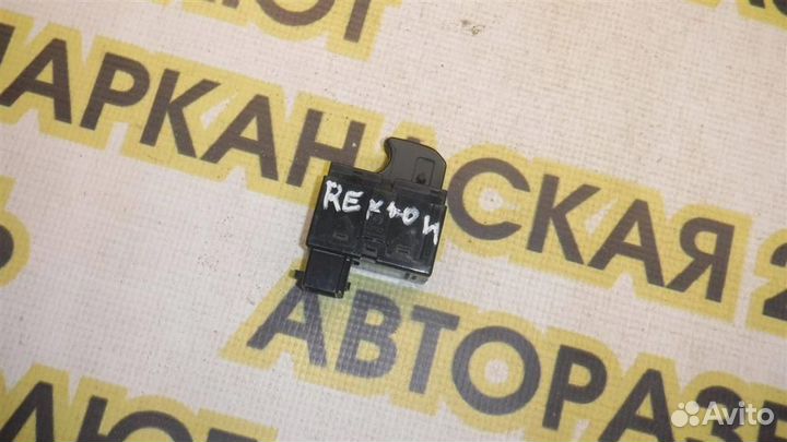 Кнопка стеклоподъемника Ssang Yong Rexton I 2001