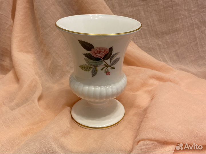 Вазочка,сливочник фарфор Англия