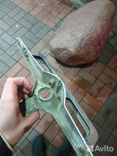 Ручка багажника газ-22